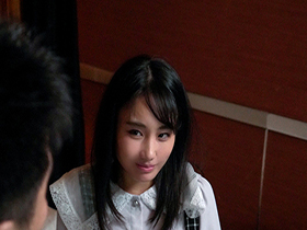 トー横で引っ掛けてきた家出美少女 餌ぶら下げAV出演交渉 おじさん達の欲望に晒され無情4P連続中出し 知花しおん　サンプル画像03